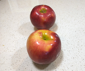 photo of two regular-sized apples